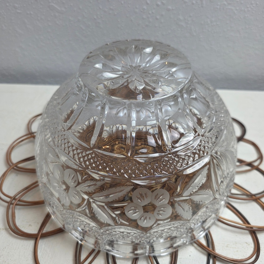 Vintage Floral Etched Leaded Crystal Bowl Scalloped Wedding Housewarming Gift - Picture 6 of 7
